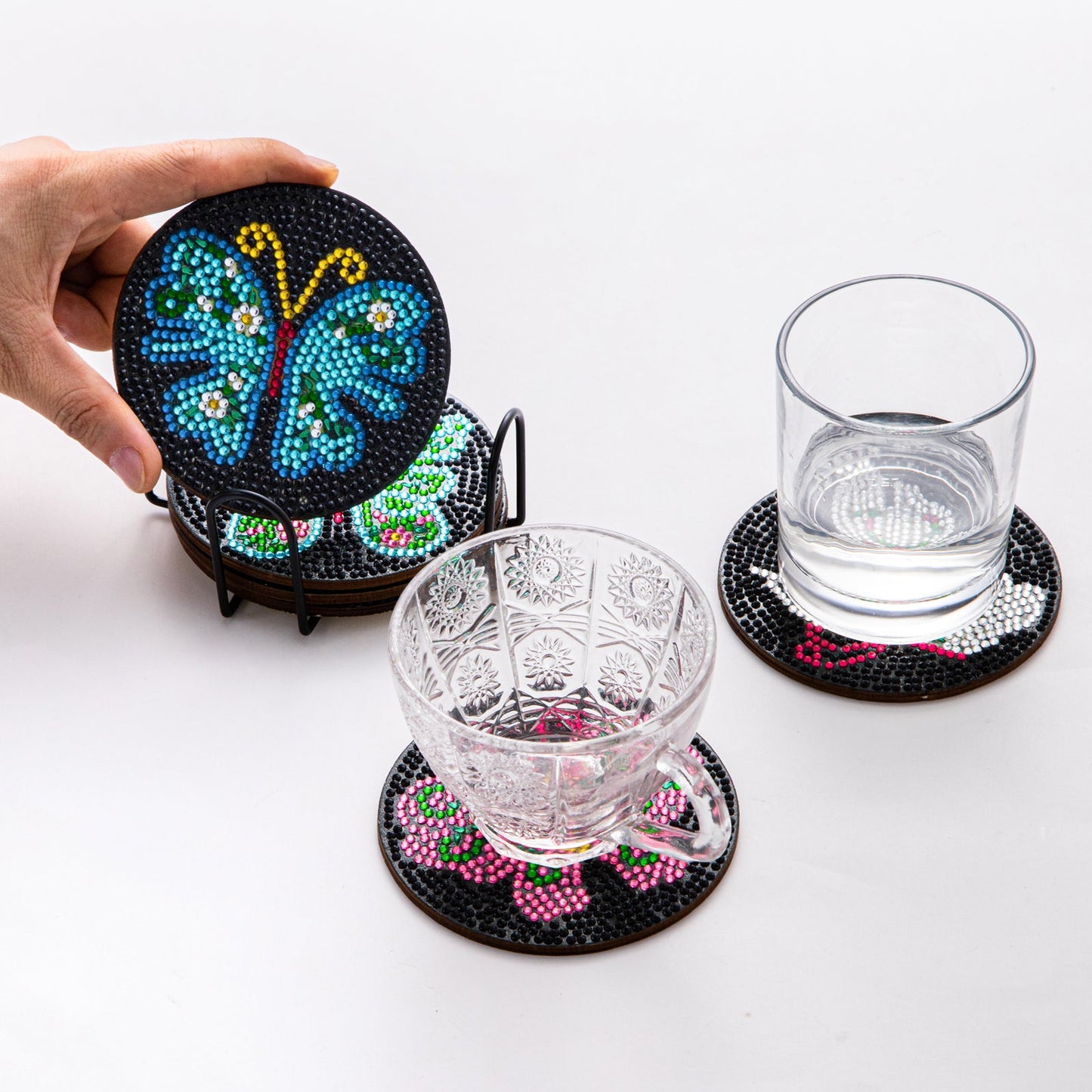 DIY Untersetzer mit Schmetterling und Diamantmalerei